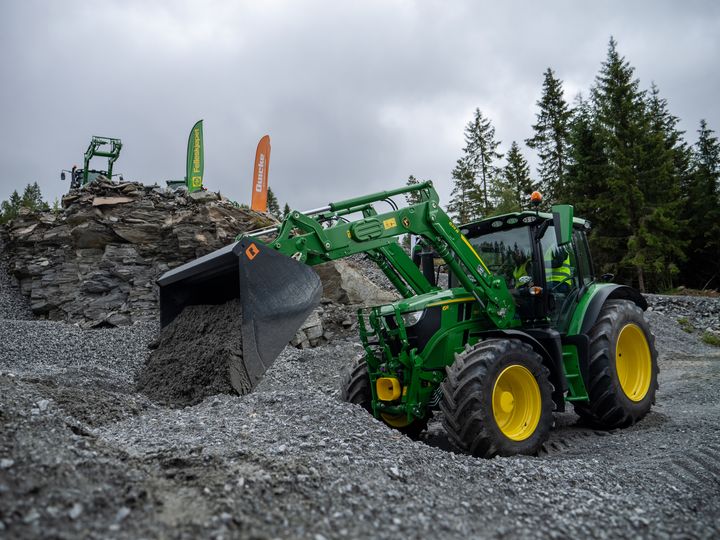 POPULÆR: John Deere 6R 150 ble den mest registrerte enkeltmodellen i fjor.