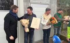 Landbruks- og matminister Nils Kristen Sandtrøen leste opp juryens begrunnelse på tunet på Nøtterøyr.