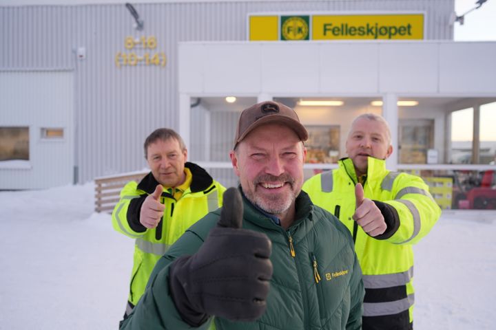 Tre karer foran Felleskjøpet i Tana