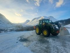 Blant alle modellene i 6M-serien er 6M 125-modellen den mest registrerte i Norge. Denne utgaven er på jobb med strøkasse fra Tokvam i Jotunheimen.
