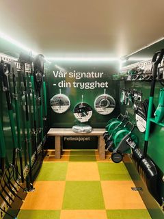 KVALITET: Felleskjøpets egen Signatur-serie får et bredt utvalg spader og andre håndredskaper.