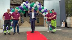Klima- og miljøminister Andreas Bjelland Eriksen foretok den offisielle åpningen av fiberlinjen til  Nelson Garden.