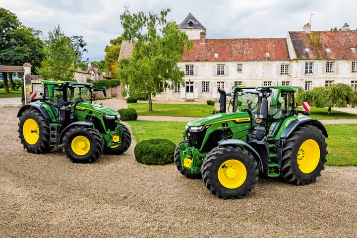 UTVIDES: 6R-serien fra John Deere har vært svært populær siden den ble lansert høsten 2021. Nå kommer flere nye modeller.
