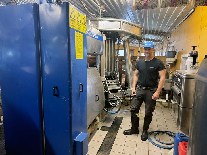 38 DeLaval-melkeroboter fra 2006 eller tidligere melker kyr hver eneste dag i Norge. En av robotene er i full drift hos Iver Martin Berre i Namdalseid.