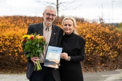 Lyses Gyrid Holmen og prisvinner Mohsen Assadi