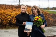Lyses Gyrid Holmen og prisvinner Merja-Ritta Stenroos