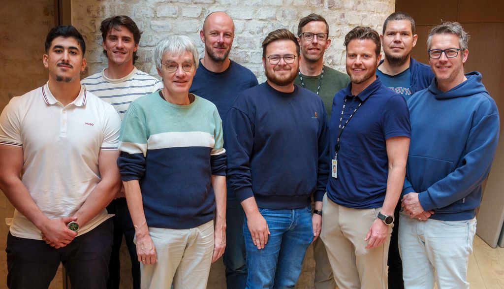 NTB and Belga sports data teams. From left: Belga: Soufiane Dardari, Tuur Bras, Stefaan Melis, Tom Wuytack, Jari Boeckstaens, NTB: Pål-Christian By, Terje Alstad, Kurt Inge Solheim and Thomas Wilthil. Photo: Cornelius Poppe / NTB