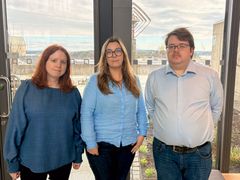 Regionsekretær i HK Norge region Innlandet Hannah Helmers (f.v), tillitsvalgt Lene Østrem Bergo og organisasjonsmedarbeider Martin Været representerte HK-medlemmene under meklingen.