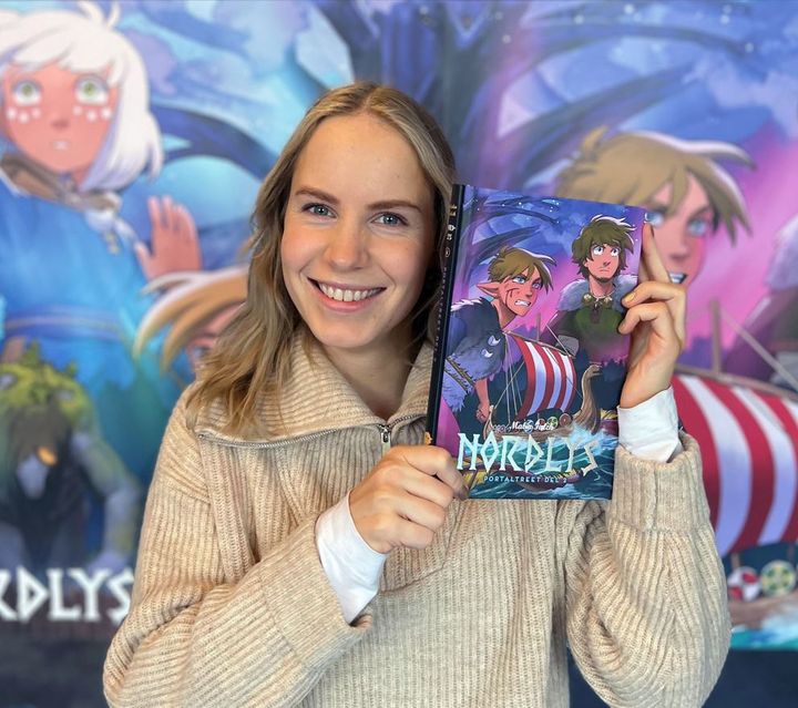 Malin Falch kom ut med første bok av Nordlys-serien i 2018. Siden den gangen har Egmont Kids trykket over en halv million tegneseriebøker for barn og unge. Noe de opplever setter i gang leselysten hos denne målgruppen.