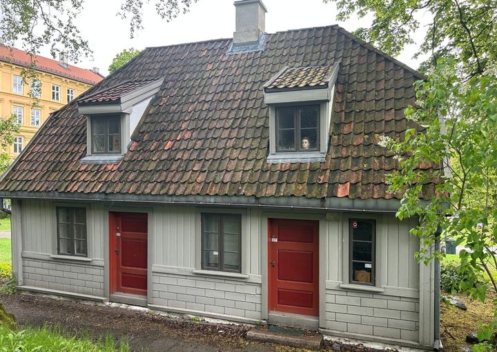 Gamle, verneverdige bygg er ofte sårbare for brann. Bøddelboligen på Galgeberg i Oslo er fredet av Riksantikvaren. Foto: Ida Rambæk