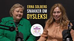 Erna Solberg deler ærlig om sine utfordringer med dysleksi og hvordan det har påvirket skolegangen og livet hennes, og professor i spesialpedagogikk, Monica Melby-Lervåg, oppdaterer Høyre-lederen på det siste innen forskningen på feltet.