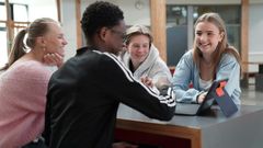 Lærere og elever gjør mye spennende og variert arbeid om de tverrfaglige temaene, men selve konfliktstoffet blir lite utforsket, ifølge siste delrapport. Foto: Shane Colvin / UiO