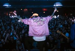 «November Boys»: – Vi er gode på scenen, men ingenting av det andre i livet er på stell. Foto: Jonas K. Riise.