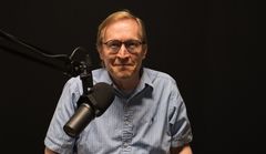 – Vi får ny kunnskap. Samtidig blir noen begreper etter hvert belastet og oppleves som stigmatiserende, sier lege og professor Erlend Hem ved Universitetet i Oslo.