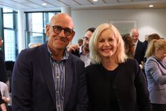 Morten Dæhlen (UiO) og Forsknings- og høyere utdanningsminister Sigrun Aasland