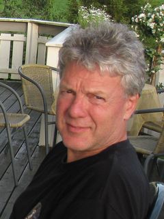 Magne Husby er professor emeritus ved Nord Universitet og samarbeider med Tore Slagsvold ved Universitetet i Oslo om forskning på adferd hos fugl. Foto: Privat