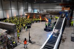 HØYTIDELIG ÅPNING: 250 gjester var tilstede under den offisielle åpningen av Områ. FOTO: Perspektiv