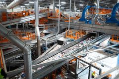 STOR KAPASITET: Anlegget har kapasitet til å ta i mot all plastemballasje fra norske husholdninger.