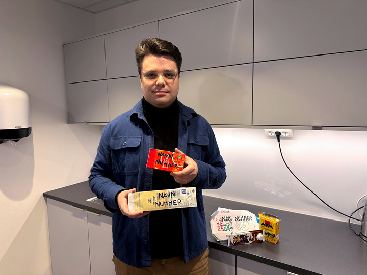 Husk%20%E5%20skrive%20tydelig%20navn%20og%20nummer%20p%E5%20kartongene%20dine%20for%20%E5%20delta%20i%20Returkartonglotteriet