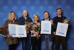 VINNERNE: Elise Fagerheim (Nortura), Alexander Baustad (Nortura), Åse Øygarden (BAMA), Thomas Eie (BAMA) og Rolf Erling Eriksen (Vinmonopolet). FOTO: Herman Ekendahl-Dreyer/Grønt Punkt Norge