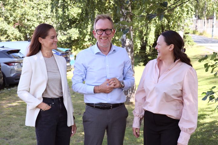 Martine Drevvatne, HMS-direktør, Kim Robert Lisø, konsernsjef, og Kristin Beathe Bekken, hovedverneombud.