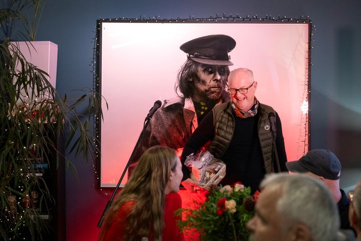 Her mottar Erling Ølstad i Mester Grønn Booth-prisen på Frelsesarmeens Jobben i Oslo.