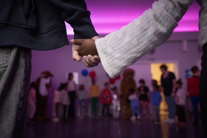 VIKTIG: Mange kjenner seg ensomme, både i jula og ellers i året. Da er betydningen av fellesskapsfølelse stor.