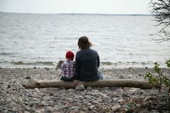 SÅRT: Mange har ikke råd til ferieplanene i sommer. Og det er barnefamiliene som må prioritere hardest. Foto: Frelsesarmeen