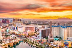 Et besøk til Las Vegas er jo noe helt annet enn en solferie til Florida, sier kommunikasjonssjef Anne Mørk-Løwengreen. Nå tilbyr TUI reiser til ti ulike destinasjoner i USA.