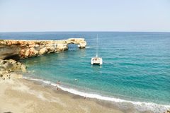 Strand ved vann på Rethymno på Kreta.