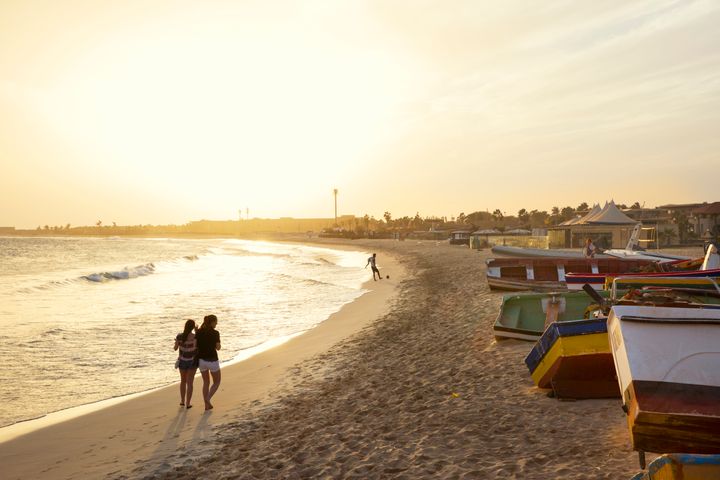 Strand i solnedgang på Boa Vista Kapp Verde