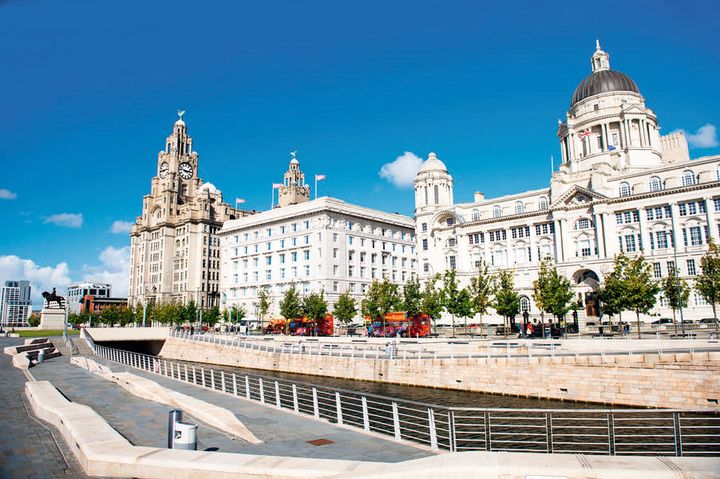 Liverpool%20city%20centre%20-%20Three%20Graces%2C%20buildings%20on%20Liverpool%27s%20waterfront