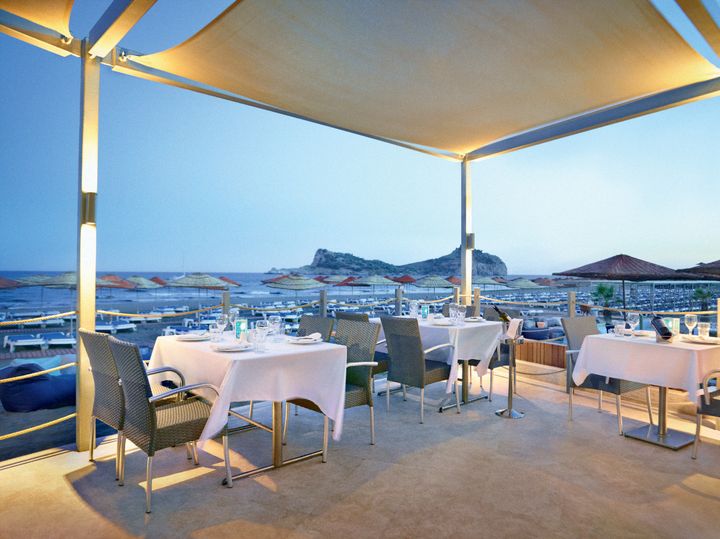 TUI%20Blue%20Sarigerme%20Park%2C%20image%20from%20restaurant%20outdoors