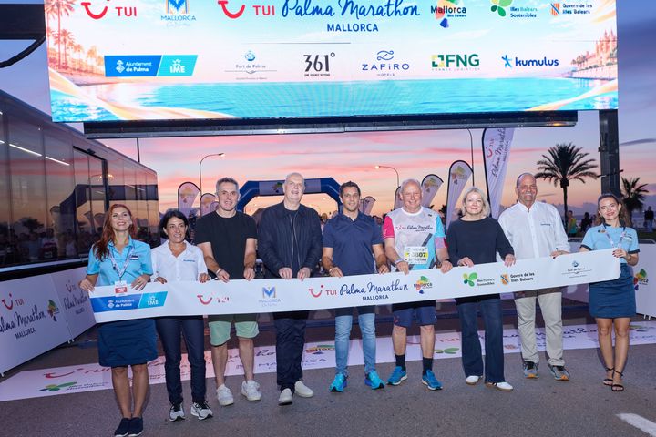 Ledelsen%20i%20TUI%20%E5pner%20TUI%20Palma%20Marathon%20Mallorca.