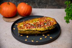 Gratinert spaghettigresskar - oppskrift på frukt.no