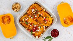 Hasselback gresskar av butrenutgresskar. Oppskrift får du på frukt.no.