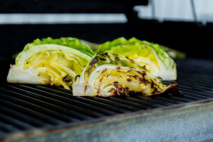 Trendgrønnsaken du rett og slett må teste på grillen i sommer