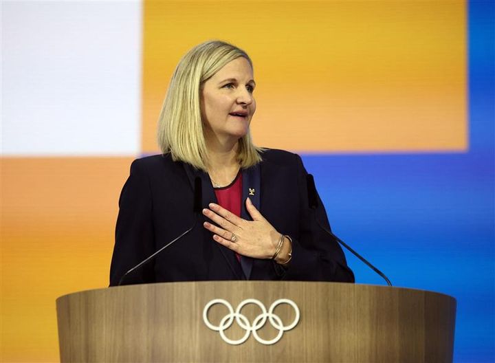 Vant: Kirsty Coventry på talerstolen etter seieren.