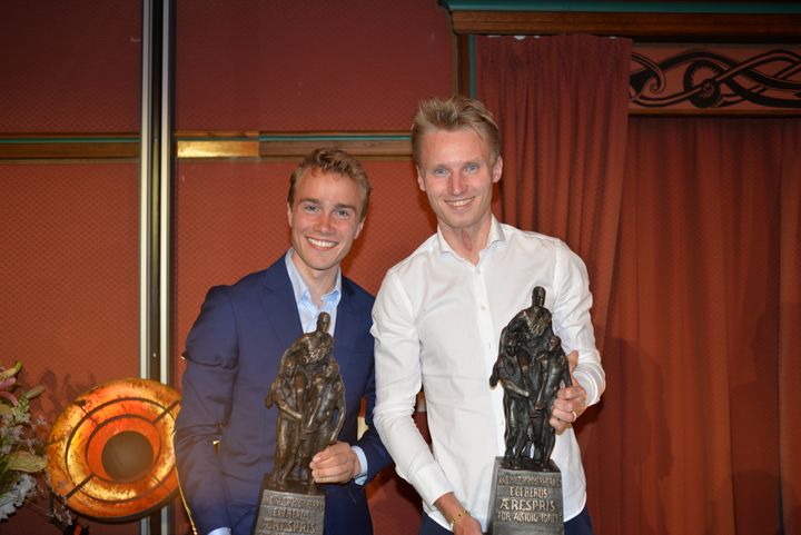 Kasper Fosser (t.v) og Jørgen Baklid fikk Egebergs Ærespris 2025.