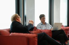 Rolf Ellingsen Aaneland, adm. direktør og Jonatan Ree Nolet, konsulent, Geelmuyden Kiese. - Ser fram til mange prosjekter fremover.