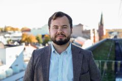 Balder Haarklou Jensen, seniorkonsulent, kommer til Geelmuyden Kiese med ballast og erfaring fra E24.no, Altinget.no, SINTEF og NTNU.
