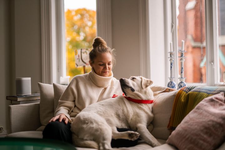 Matilda, og hunden Dolly Pawton, byr på nostalgisk juleglede med singelen "Christmas Like It Once Was"