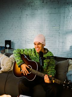 Peder Elias press photo 1 (c) Leo Kramer