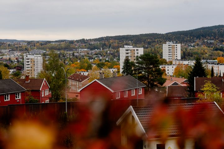 Husholdningene har snudd, og færre venter lavere boliglånsrente det neste året. Her fra Groruddalen i Oslo.