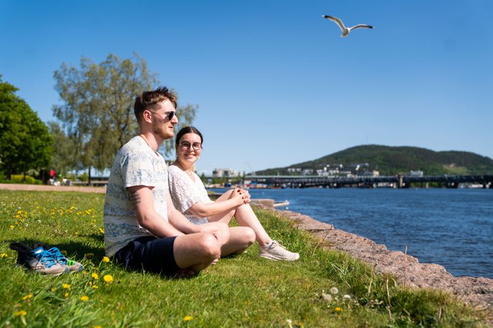Elvira Rosenquist og Ole André Ommundsen er to av stemmene som er en del av dette NRK-prosjektet.