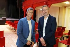 Odd Rune Wolden (NRK) og Roy Tommy Bråten (Adresseavisen) skal lede debatten fra Byscenen i Trondheim torsdag 7. september. Tema er “Kampen om Trondheim”. Det blir både ordførerduell og en helt fersk meningsmåling servert på direkten. Foto: NRK