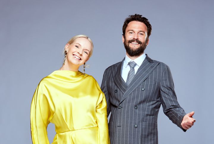 Ekspertdommer Christine Dancke og programleder Kåre Magnus Bergh er klare for sesong 11 av Stjernekamp.