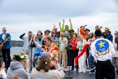 Deltakerne i første konkurranse: Allsang!