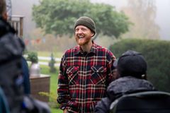 Kvifor er så mange single? Thomas Engeset er programleiar for Singelgåten og vil hjelpe folk å finne kjærleiken