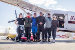 Inga Strümke (f.v.), Anne Lindmo, Harald Rønneberg, Tete Lidbom, Espen Nakstad og Hedvig Wessel skal prøve å bestige verdens kaldeste fjell.